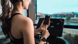 Mirkodosiertes Training heißt: Viele kleine Bewegungseinheiten (Mikro-Workouts) über den Tag verteilt.