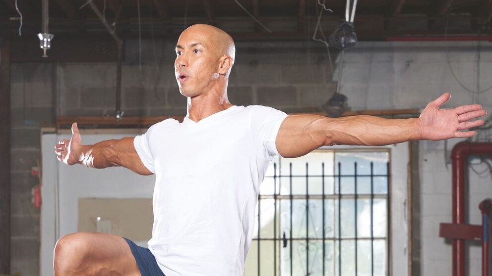 Fitness-Guru Mark Lauren beim Storchenstand