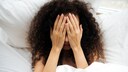 Frauen sind deutlich häufiger von Albträumen betroffen als Männer