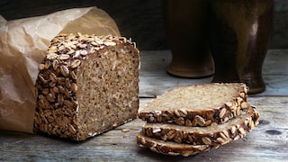 Loggä sind vegane Brotbackmischungen, aus denen man in nur wenigen Schritten ein „Proteinbrot“ zaubern kann.