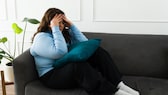 Eine britische Studie findet einen Zusammenhang zwischen Adipositas und Depressionen.