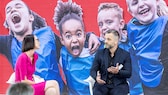 Stefanie May, BILD-Ressortleiterin von „Leben & Wissen“ im Gespräch mit Leon Ries, Geschäftsführer der Deutschen Sportjugend beim BILD Kindergesundheitsgipfel