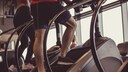 Mann auf dem Stairmaster