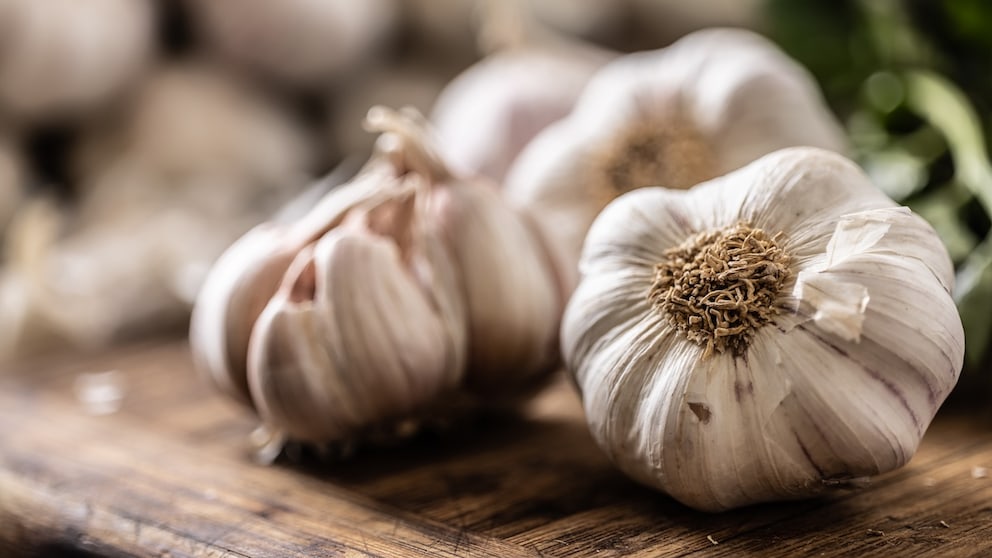 Forscher fanden heraus, dass Knoblauch nicht nur einen positiven Einfluss auf den Cholesterinspiegel, sondern auch auf den Blutzuckerspiegel hat