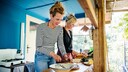 Frauen achten auf gesunde Ernährung mit 40