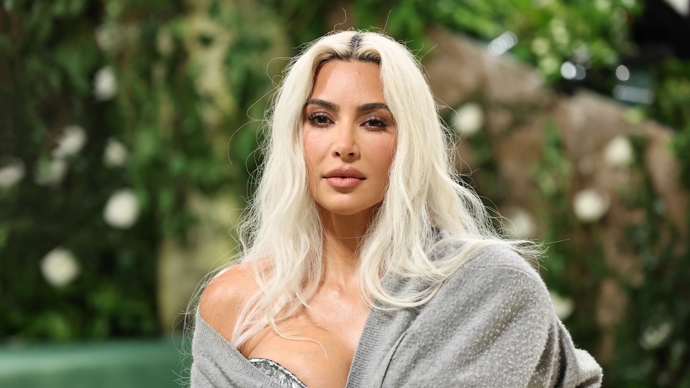 Kim Kardashian makellos wie man sie kennt - doch auch sie hat mit einem kleinen Schönheitsmakel zu kämpfen