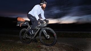 Jonas Deichmann auf dem Fahrrad