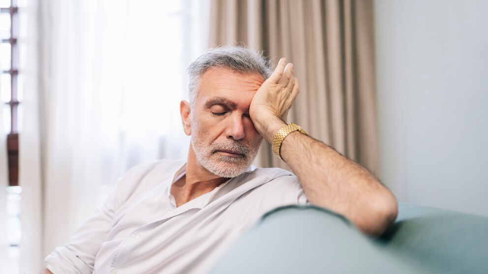 Tagesschläfrigkeit kann ein frühes Symptom von Alzheimer sein