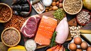 Zu den Vitamin-B5-Lieferanten geh&ouml;ren u. a. H&uuml;lsenfr&uuml;chte, Haferflocken, Champignons oder Kartoffeln