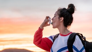 Ursachen, Anzeichen und Behandlung von Asthma