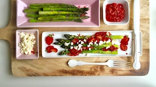 Sieht lecker aus – ist es auch! – und hilft zudem, Wasser aus dem Körper zu schwemmen. FITBOOK verrät das Rezept und weitere entwässernde Lebensmittel.