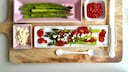Sieht lecker aus – ist es auch! – und hilft zudem, Wasser aus dem Körper zu schwemmen. FITBOOK verrät das Rezept und weitere entwässernde Lebensmittel.