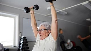 Frau schafft unglaubliche Transformation mit über 70 Jahren