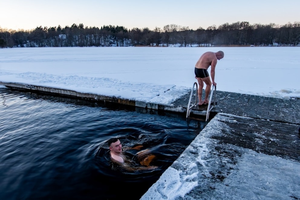 Eisbaden unterstützt dabei, Fett zu verbrennen