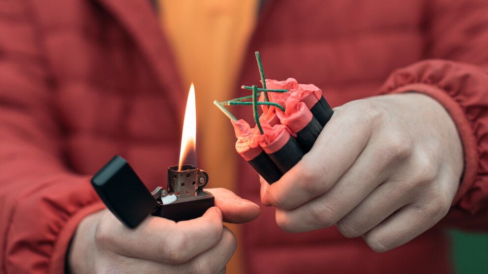 Böller in der Hand explodiert – so geht Erste Hilfe