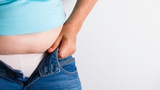 Die Einlagerung von viszeralem Fett wird auch von Hormonen begünstigt