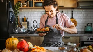 Ein Experte klärt darüber auf, welche Vitamine wann für Männer wichtig sind