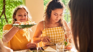 Teenager beim Essen