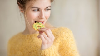 Bestimmte Symptome weisen darauf hin, dass man zu viel Zucker konsumiert?