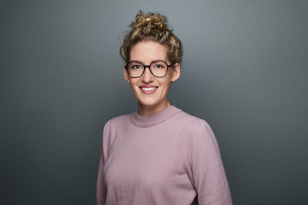 Dr. Christine Blume