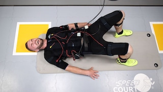 Mann beim EMS-Training