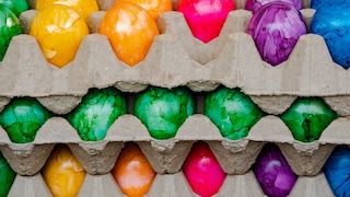 Bunte Eier aus dem Supermarkt