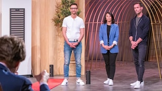 Christian Müller, Oya Hertfelder und Sven Hannawald in „Die Höhle der Löwen“