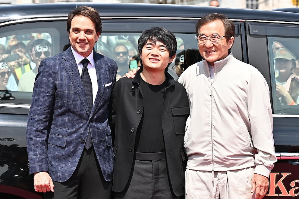 Ralph Macchio, Ben Wang und Jackie Chan in London auf der. Filmpremiere von „Karte Kid: Legends“