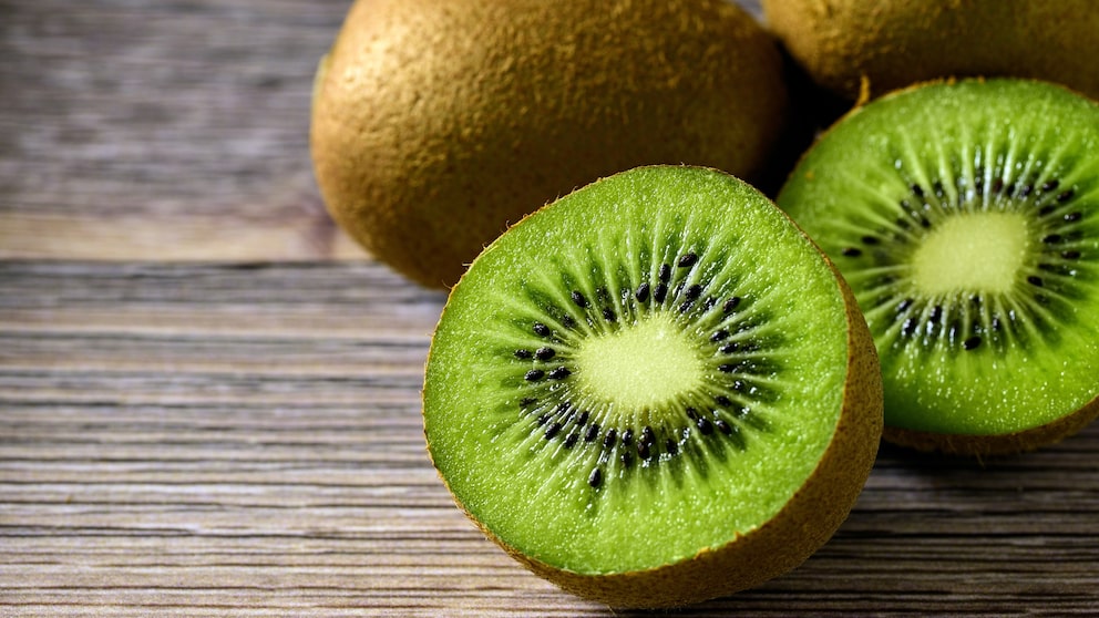 Kiwis sollen eine positive Wirkung auf den Schlaf haben