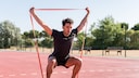 Mit Fitnessb&auml;ndern kann man kreativ werden &ndash; und dabei Muskeln aufbauen
