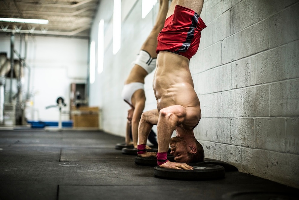 Handstand-Liegest&uuml;tze