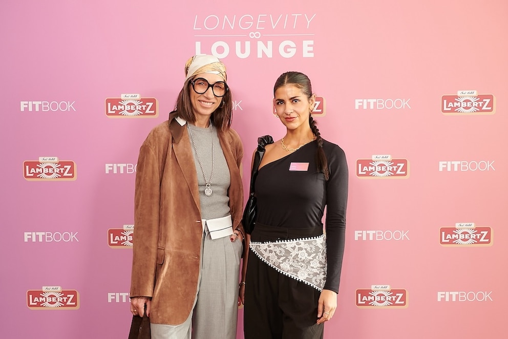 Dr. Swaantje Taube und Dr. Nadine Nahseh (v. l. n. r.)