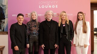 FITBOOK-Chefredakteur Nuno Alves, Schauspielerin Eveline Hall, Lambertz-Inhaber Prof. Dr. Hermann Bühlbecker, Moderatorin Nina Ruge und Biomedizinerin Hannah Samira Schmidt