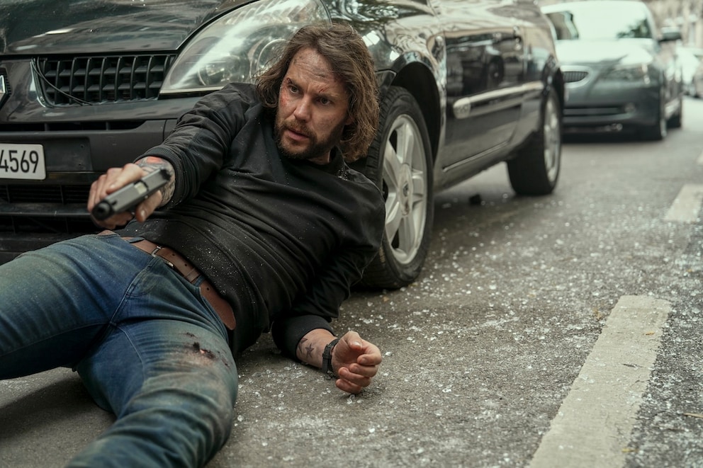 Actor Taylor Kitsch as Navy SEAL Ben Edwards in 'The Terminal List: Dark Wolf'