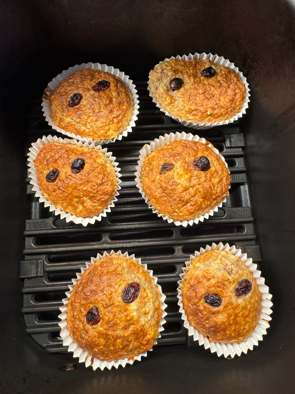 Goldbraun, saftig und mit gro&szlig;en Augen &ndash; diese kleinen Muffin-Monster machen einfach gute Laune.