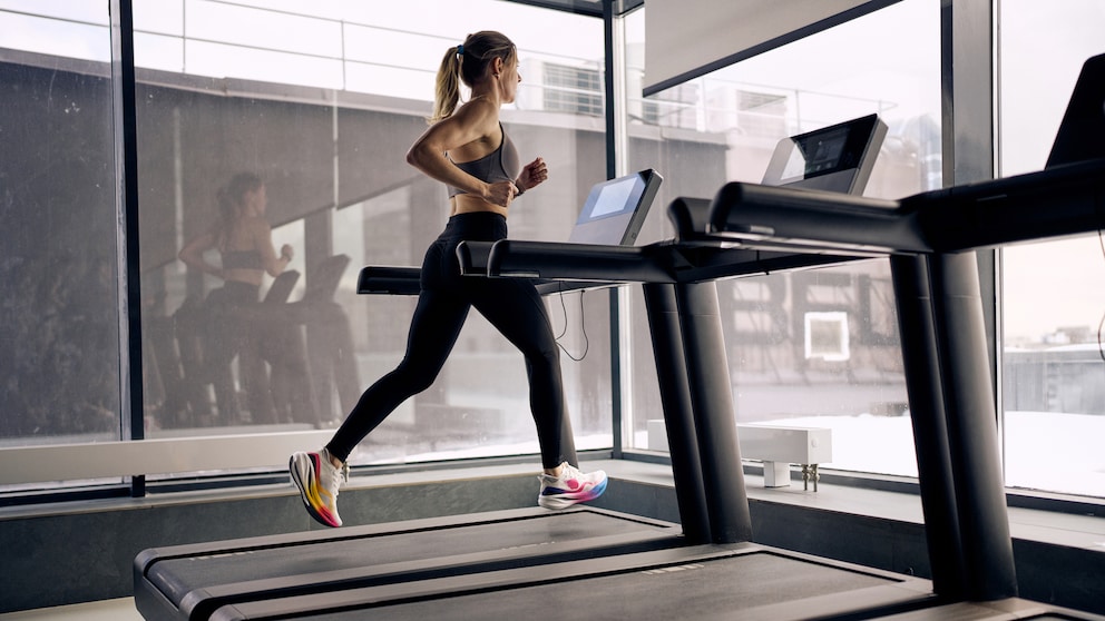 Wer effektiv abnehmen möchte, sollte sich besser nicht zu stark auf da Abnehmprogramm von Fitnessgeräten verlassen