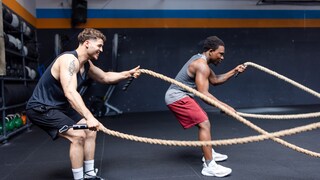 Laut einer Studie kann regelmäßiges Training vor Insomnie schützen – und davon braucht es offenbar nicht mal sehr viel