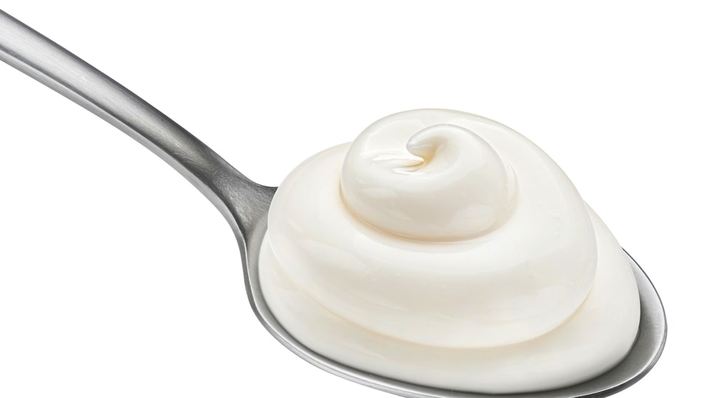 Mandelmilch-Joghurt und Hafermilch-Joghurt sind die gesündesten Joghurtalternativen