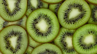 Hilft Kiwi besser als Flohsamen, Trockenfrüchte oder Sennesblätter gegen Verstopfung?