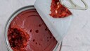 Dose mit Tomatenmark