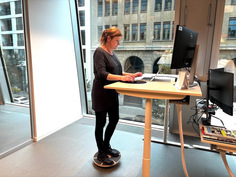 Das Balance Board bringt Muskelaktivierung in den B&uuml;roalltag