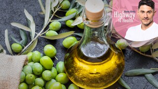 Natives Olivenöl extra ist fester Bestandteil der mediterranen Ernährung. Laut einer Untersuchung könnte es auch günstige Effekte im Alter haben.