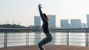 Kann Yoga den Po st&auml;rken? Asanas f&uuml;r gezieltes Training, mehr Stabilit&auml;t und bessere Beweglichkeit im &Uuml;berblick.