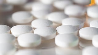 Viele Ältere nehmen Aspirin zur Vorbeugung. Eine neue Studie zeigt, ob daraus auch ein Nutzen für das Gehirn entsteht.