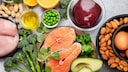 Lachs, H&auml;hnchen, Mandeln, Gr&uuml;nzeug