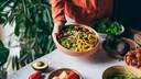 Viele Krankheiten stehen mit Entz&uuml;ndungen in Verbindung. Der Blick auf die Ern&auml;hrung lohnt sich.