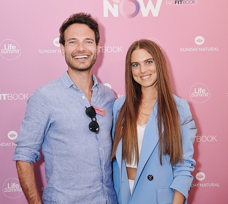 Alexander Auer and Hannah Samira Schmidt
