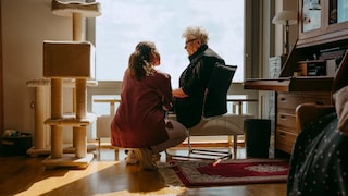 ältere und jüngere person