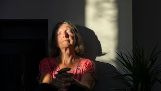 alte frau sonne