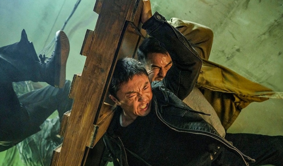 Joe Taslim (vorn) in &bdquo;The Furious&ldquo;